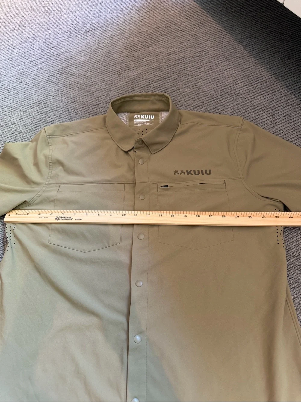 Kuiu Men’s Long-Sleeve Button Shirt Jacket in Khaki - Picture 8 of 10